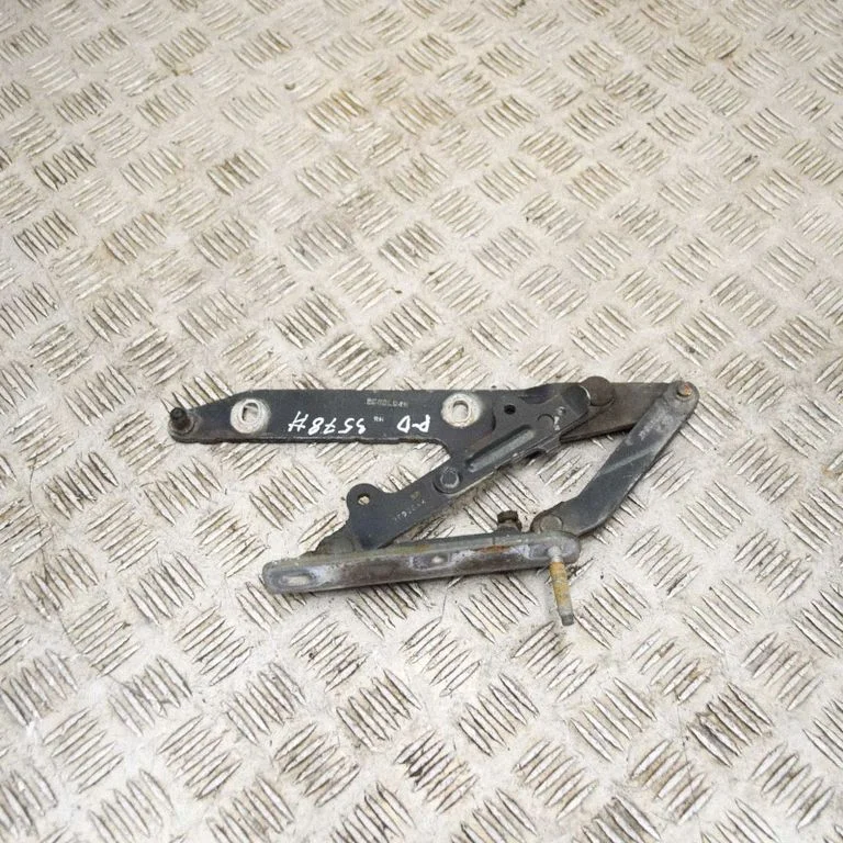 Motora pārsega eņģe (-es) BKB780020
