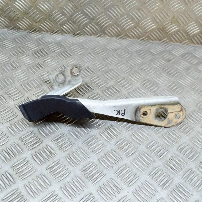 Zawiasy maski 654010006RC – Renault Master III (2010-2024)