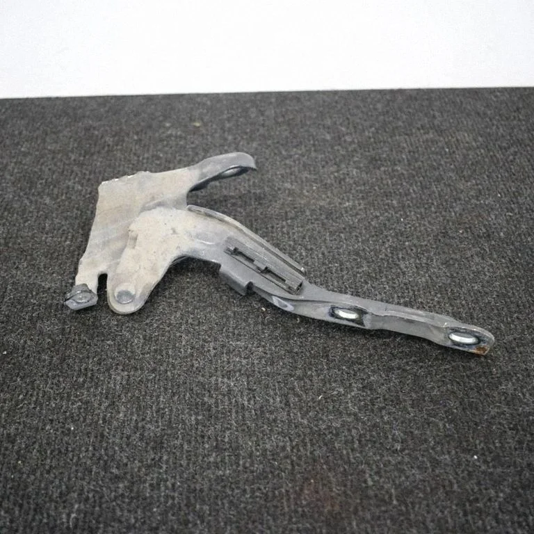 Engine bonnet/hood hinges EDRH – KIA Ceed (2006-2012)