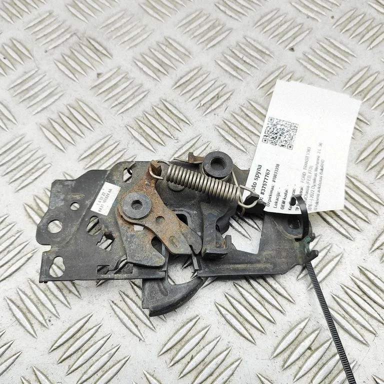 Motora pārsega slēdzene KK3116E624AA