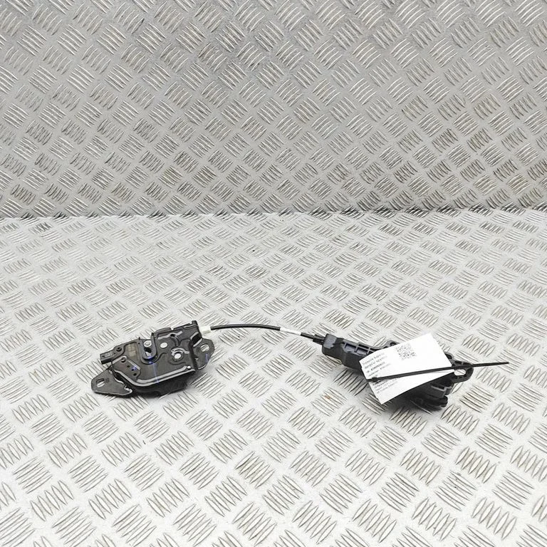 Engine bonnet/hood lock/catch – Tesla Model Y (2020-)