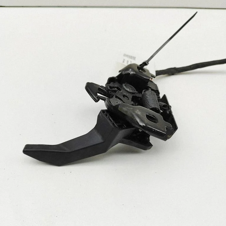 Zamek maski 656012814R – Renault Master III (2010-2024)