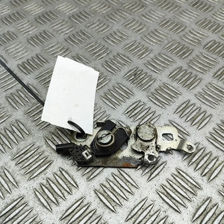 Motora pārsega slēdzene 9821652480