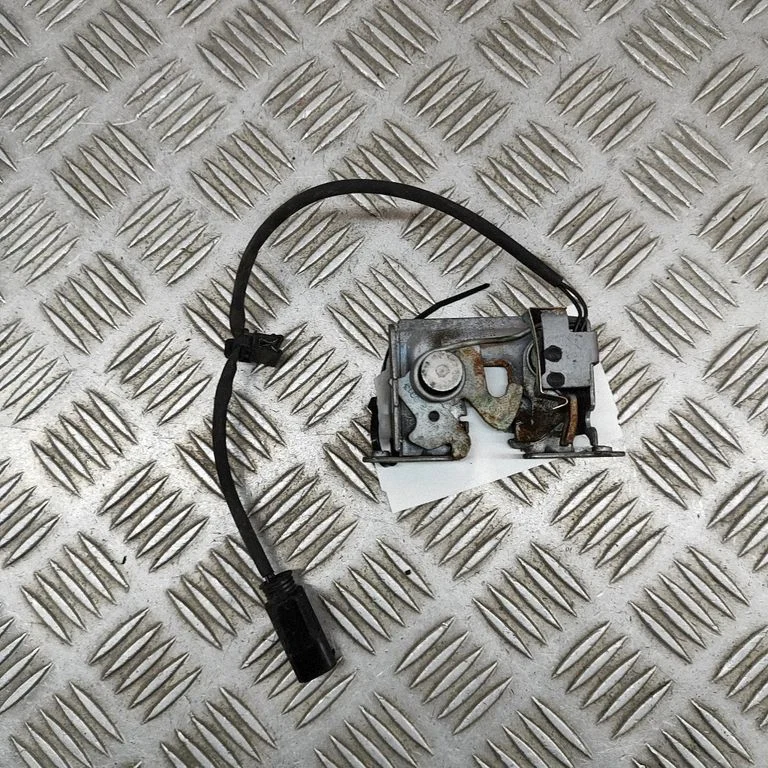 Mootorikapoti lukk – BMW X6 E71 (2008-2014)