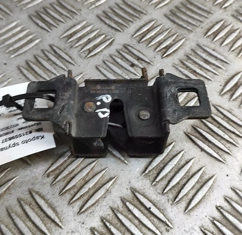 Motora pārsega slēdzene 5H2216700BB