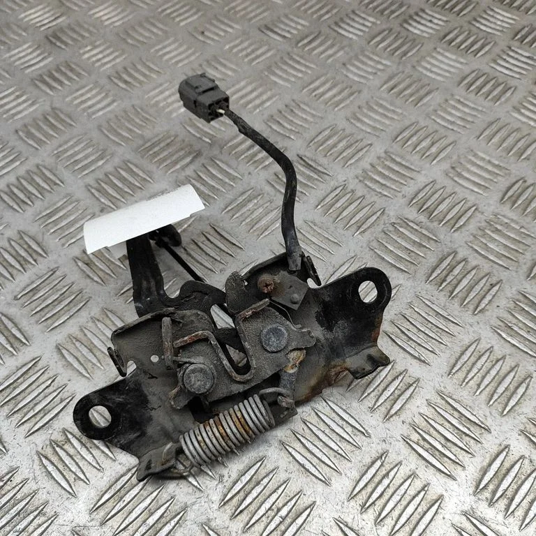 Motora pārsega slēdzene KD5356620C