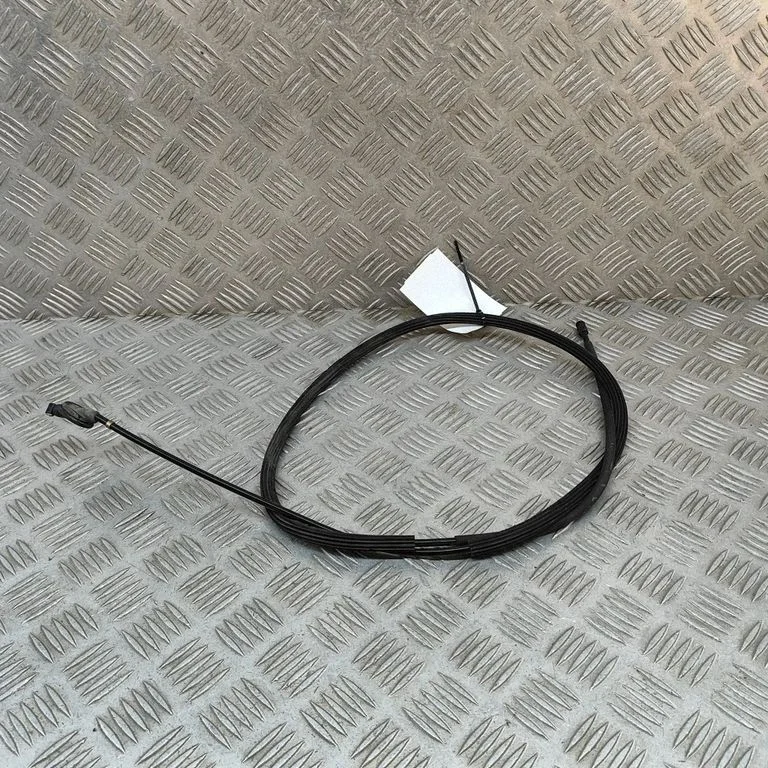 Engine bonnet/hood lock release cable – Porsche Macan (95B) (2014-2018)