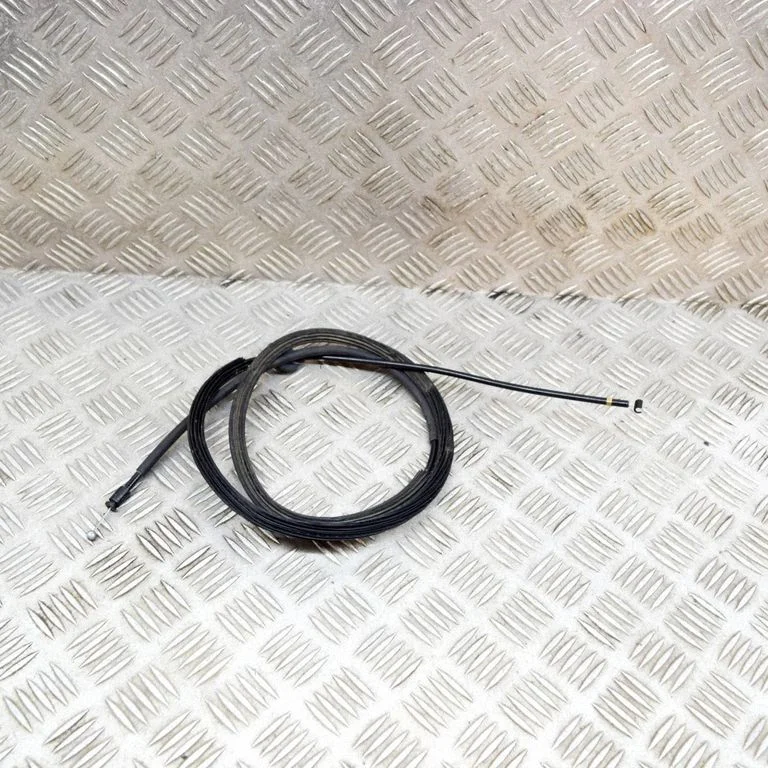 Engine bonnet/hood lock release cable 95B823535