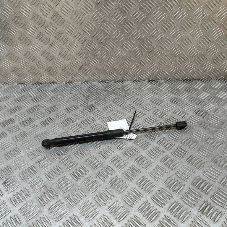 Motora pārsega amortizators 3V0823359A