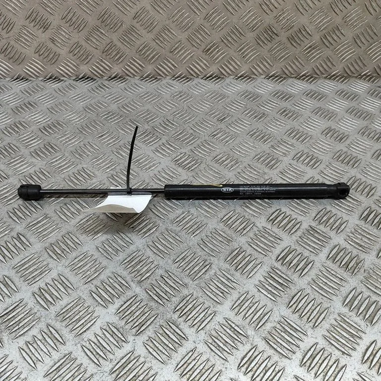 Mootorikapoti amortisaator 81161D4000 – KIA Optima (2015-2020)