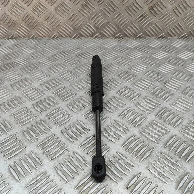 Front bonnet/hood damper/strut – BMW 5 Series F10 F11 (2009-2016)