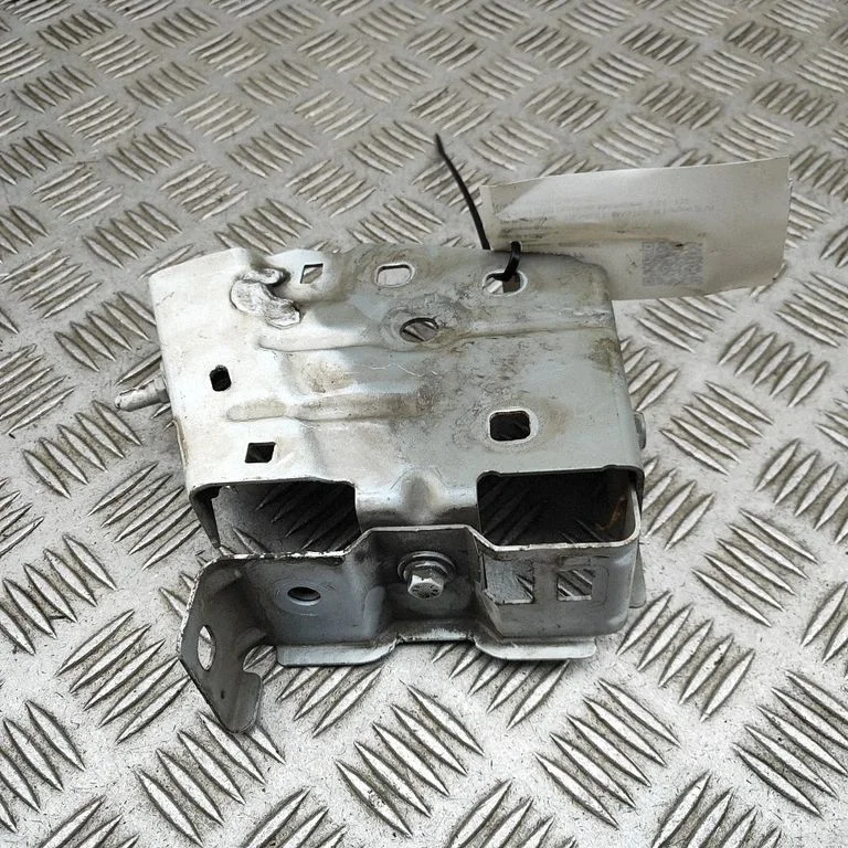 Wspornik błotnika 631429931R – Renault Master III (2010-2024)