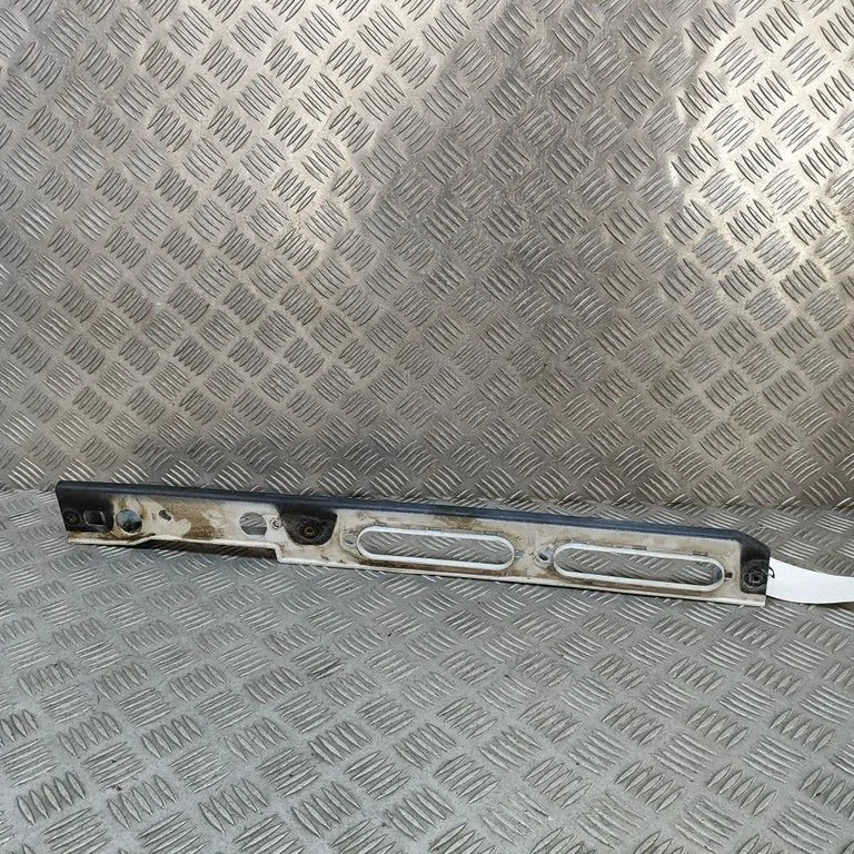 Poritiiva kinnitusklamber – Land Rover Range Rover Sport L494 (2013-)