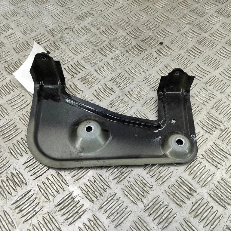 Fender mounting bracket – BMW X5M G05 F95 (2019-)