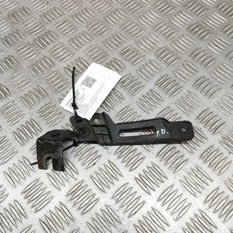 Poritiiva kinnitusklamber AW9316C076AE