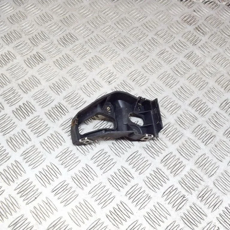 Fender mounting bracket – Audi A4 S4 B6 8E 8H (2001-2005)