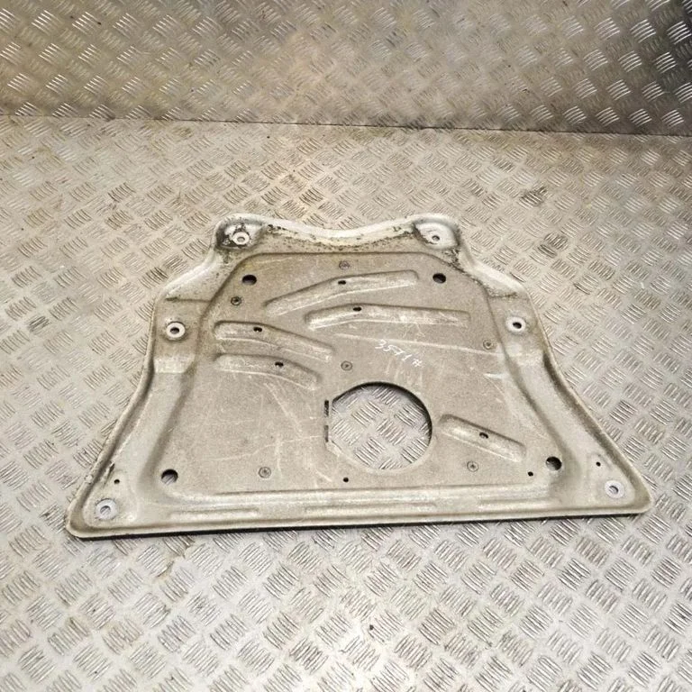 Motora dibena aizsargs 6853814