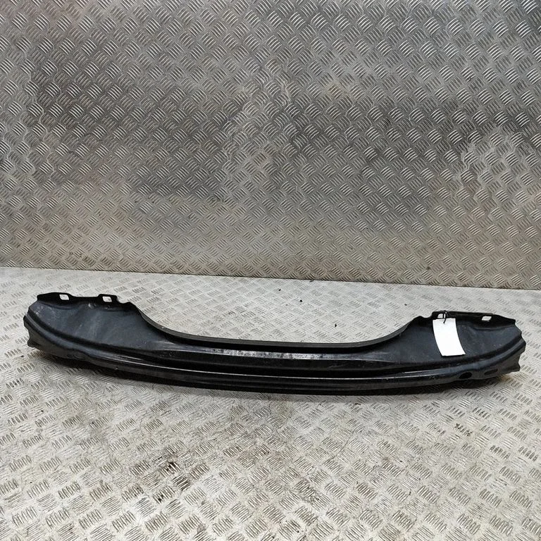 Aizmugurējā bufera šķērssija GX7317B892AB