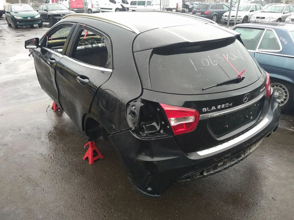 Mercedes-Benz GLA-class
