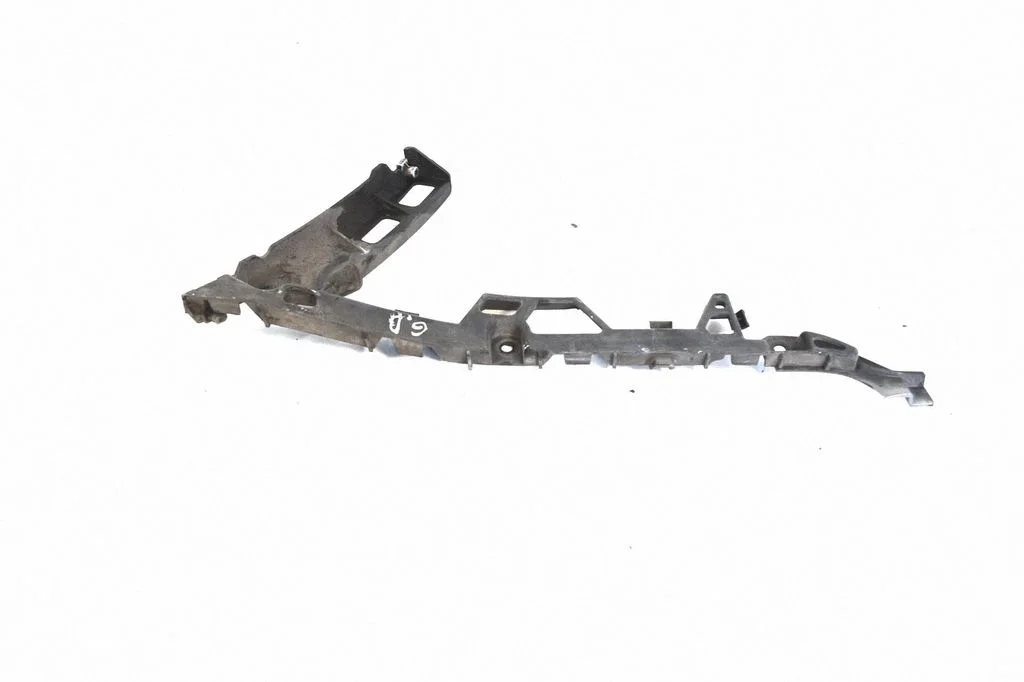 Aizmugurējā bufera turētājs – Land Rover Range Rover Sport L320 (2005-2013)