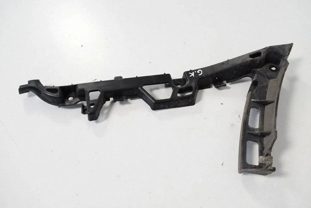 Tagumise kaitseraua kinnitusklamber – Land Rover Range Rover Sport L320 (2005-2013)