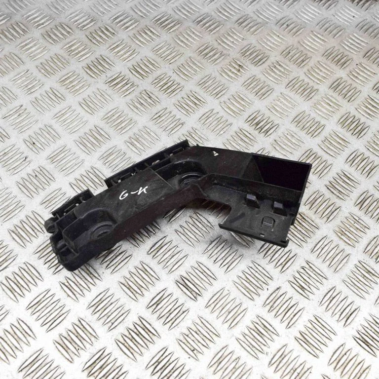 Rear bumper mounting bracket – Volkswagen e-Golf (2014-)