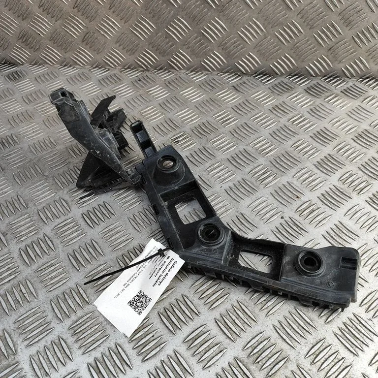 Rear bumper mounting bracket – Volkswagen e-Golf (2014-)