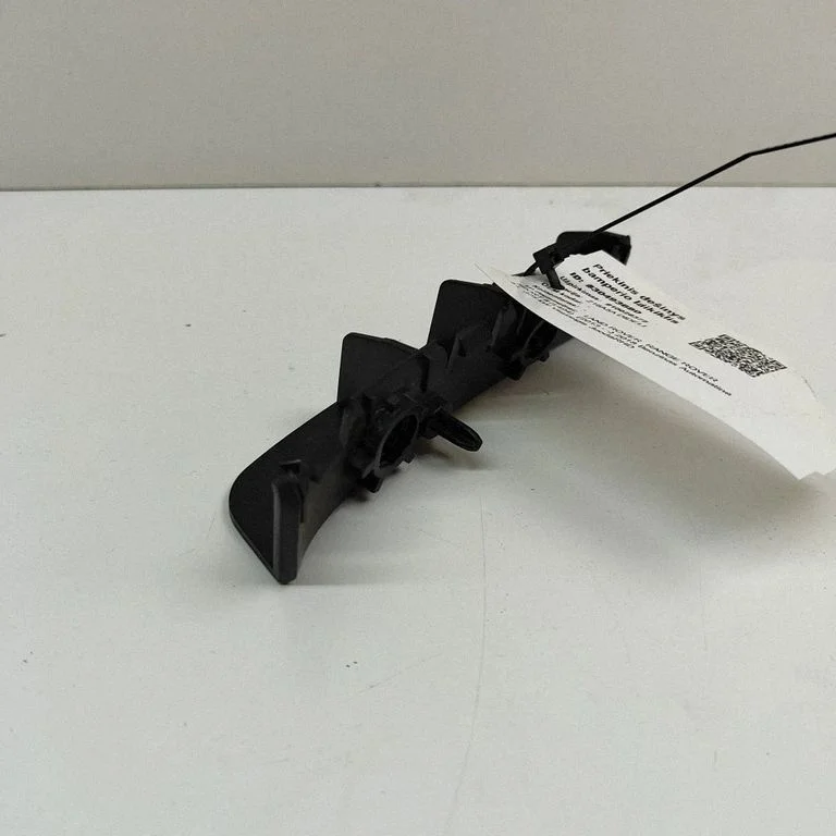 Rear bumper mounting bracket DK6217B932BE