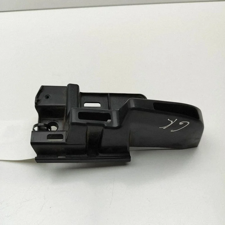 Rear bumper mounting bracket 9816808580