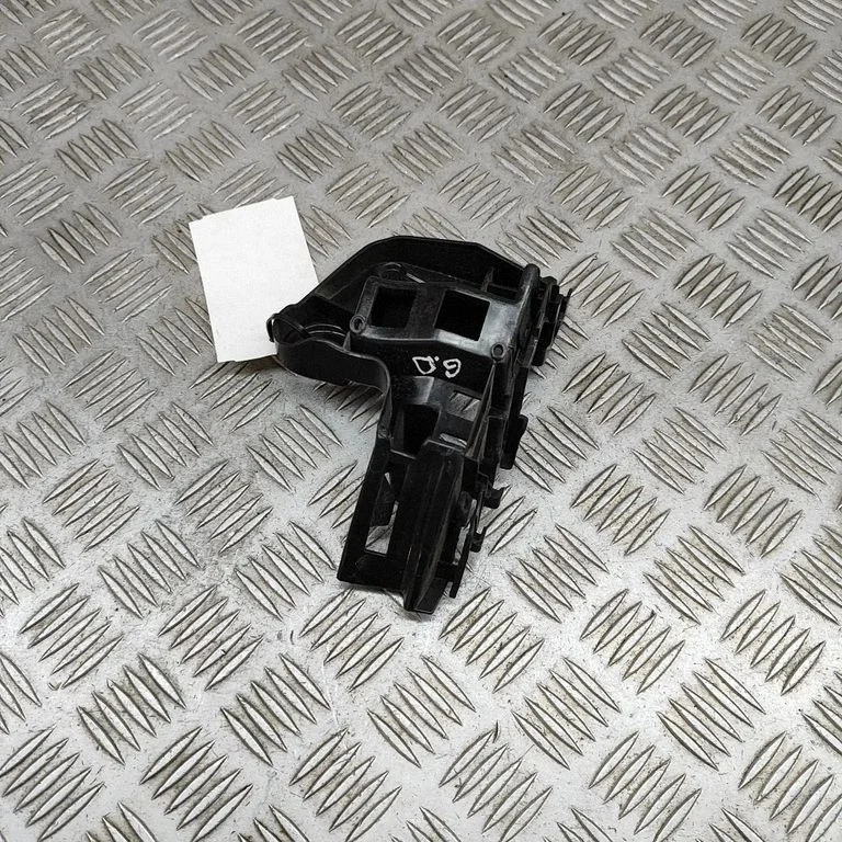 Aizmugurējā bufera turētājs 2GA807454A