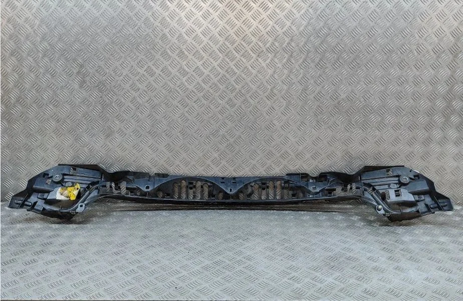 Aizmugurējā bufera turētājs 7301225