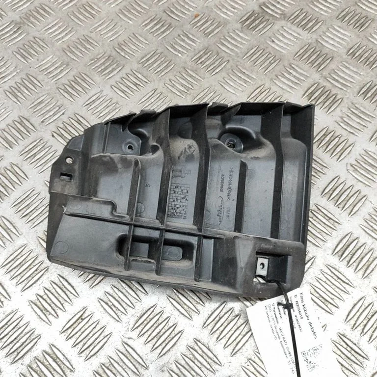 Aizmugurējā bufera turētājs 670004470