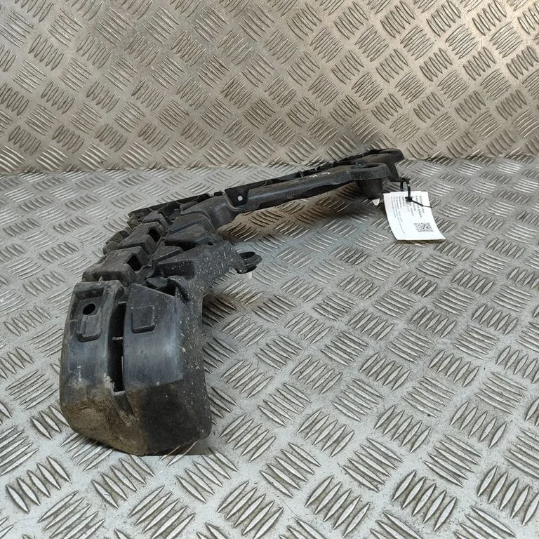 Aizmugurējā bufera turētājs 31455501