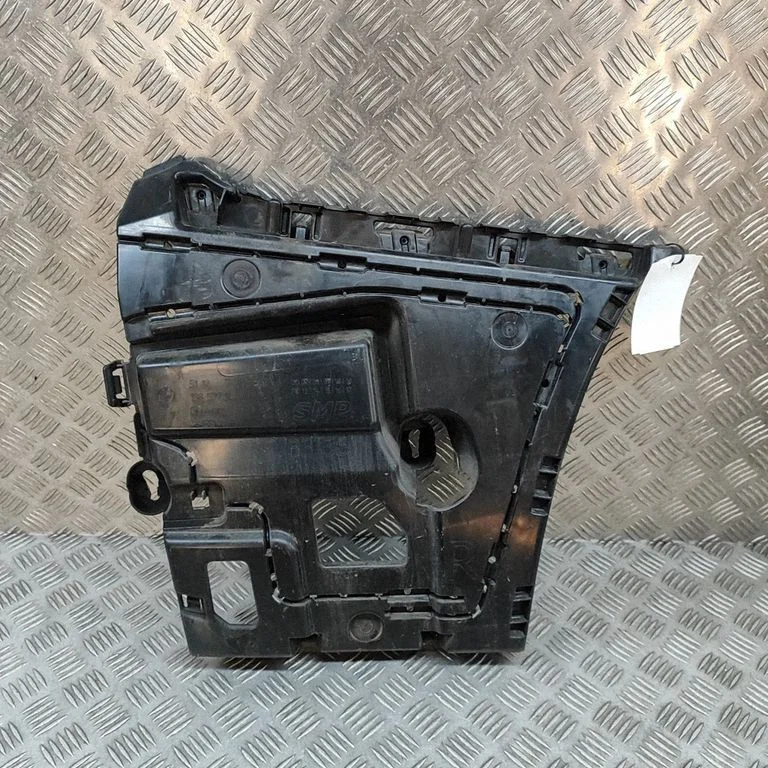 Aizmugurējā bufera turētājs – BMW 4. sērija F32 F33 (2013-2020)