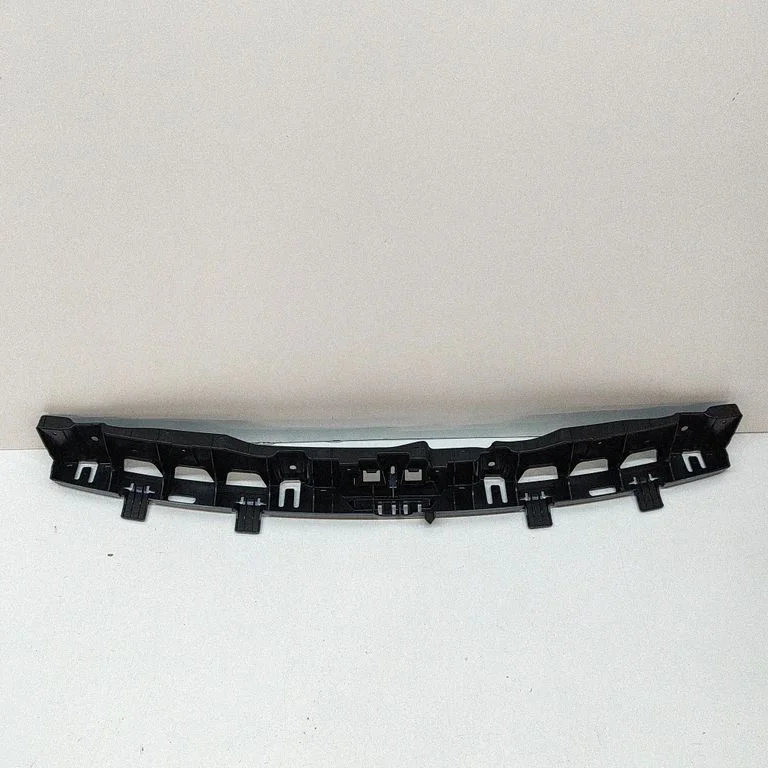 Rear bumper mounting bracket – Porsche Macan (95B) (2014-2018)