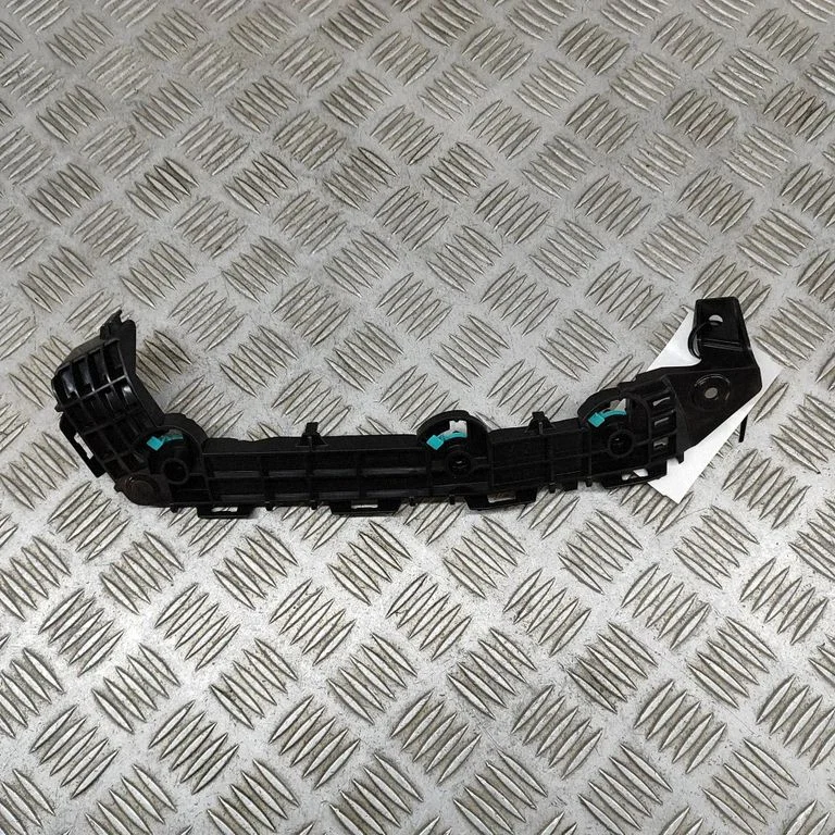 Rear bumper mounting bracket – Lexus RX 450H (2016-)