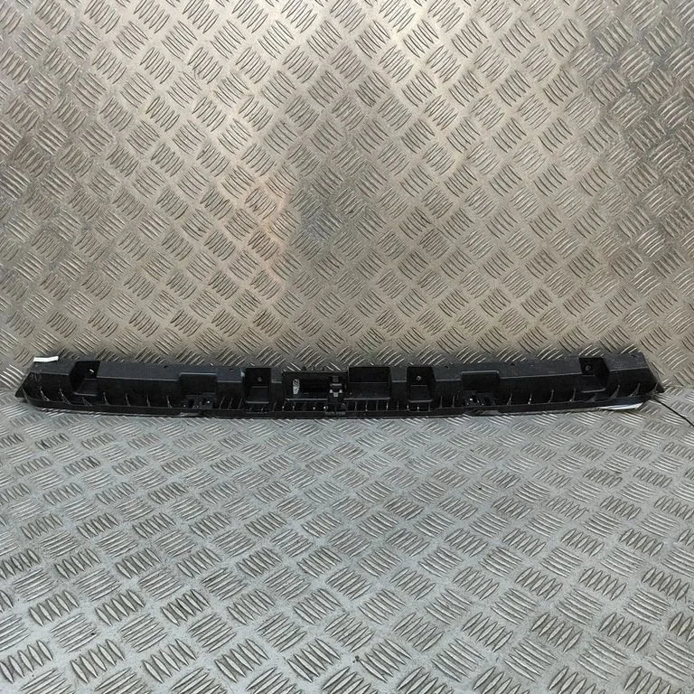 Rear bumper mounting bracket 82A807863