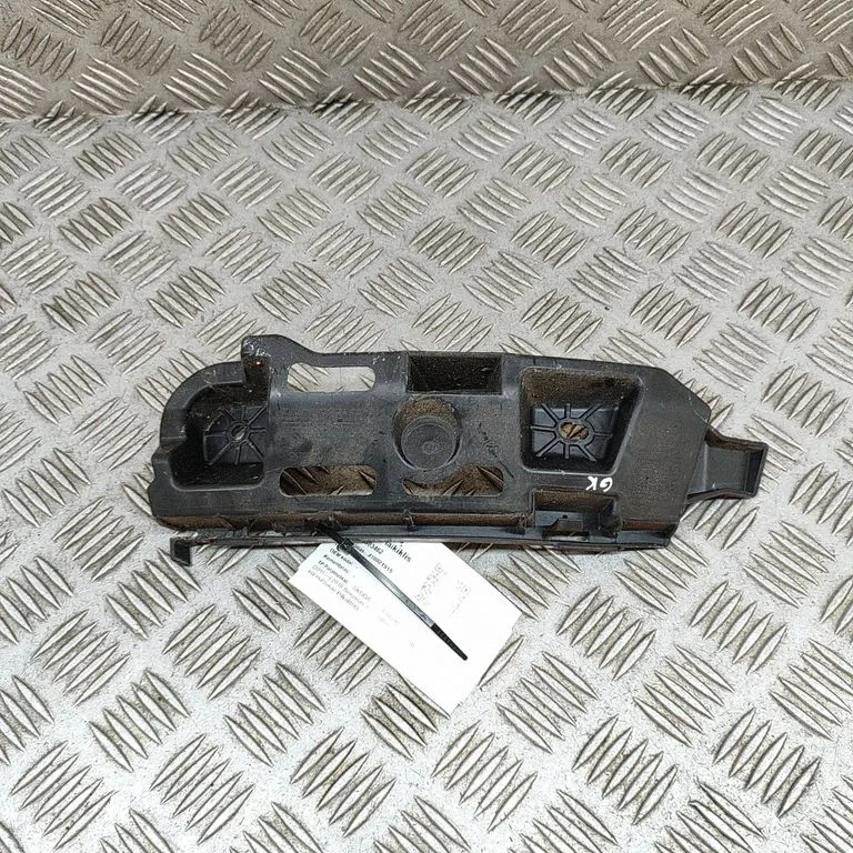 Rear bumper mounting bracket – Skoda Superb B8 (3V) (2015-2024)
