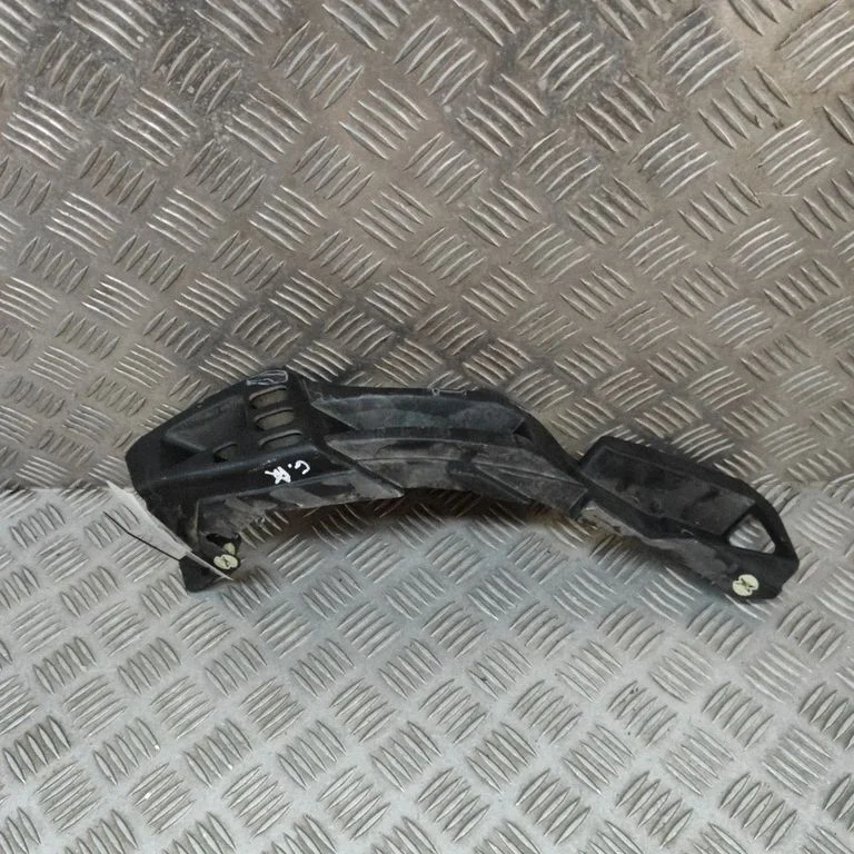 Tagumise kaitseraua kinnitusklamber – Porsche Cayenne (92A) (2010-2017)