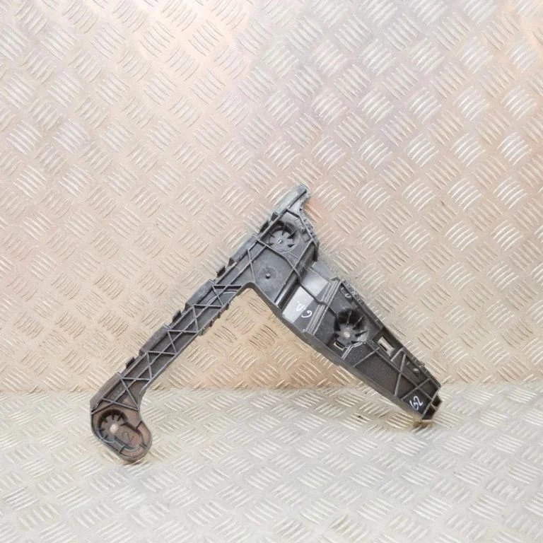 Aizmugurējā bufera turētājs 8W6807454