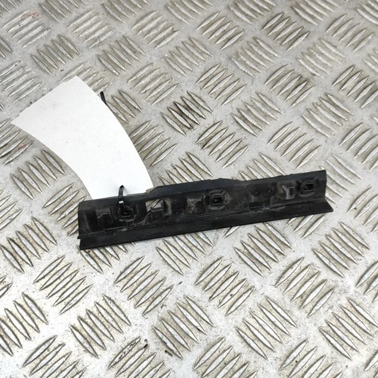 Rear bumper mounting bracket – Audi A7 S7 4G (2011-2017)