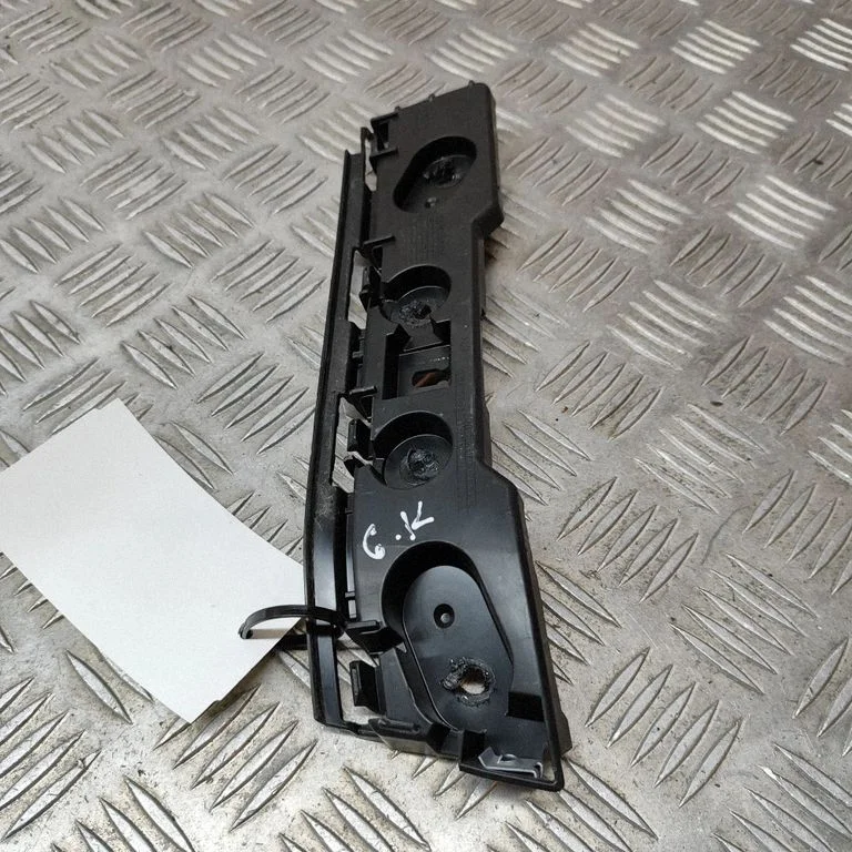 Aizmugurējā bufera turētājs L1TB17A882A