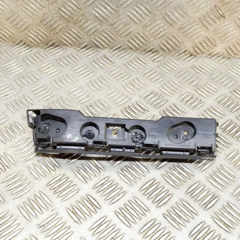 Aizmugurējā bufera turētājs L1TB17A881A