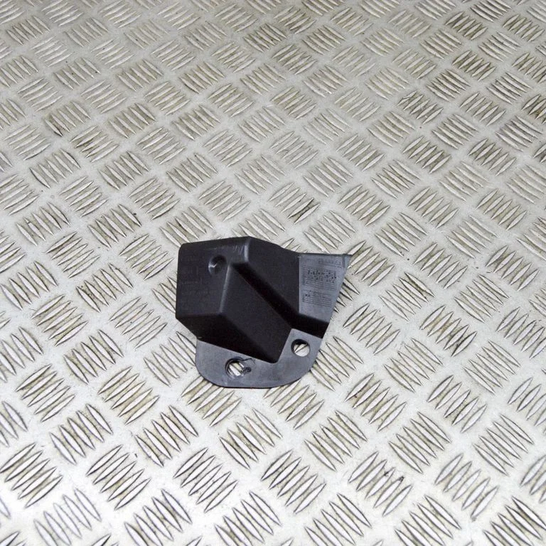 Tagumise kaitseraua kinnitusklamber H1BB17E851A1 – Ford Fiesta (2017-)