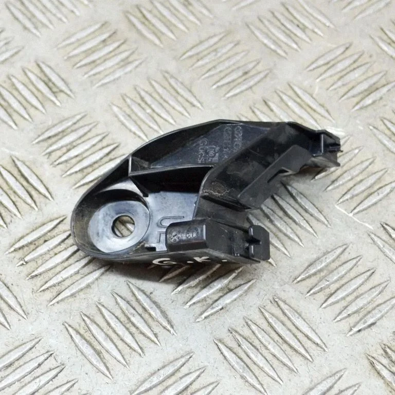 Rear bumper mounting bracket – Toyota C-HR I (2016-2023)