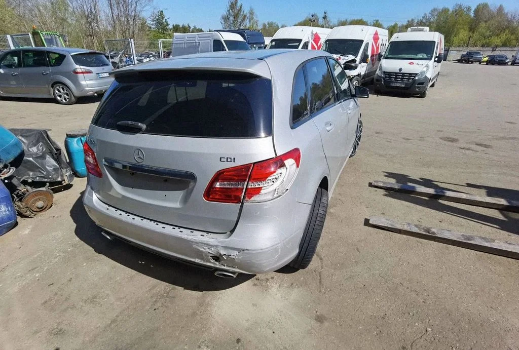 Mercedes-Benz B-class (W245, W246/W242)