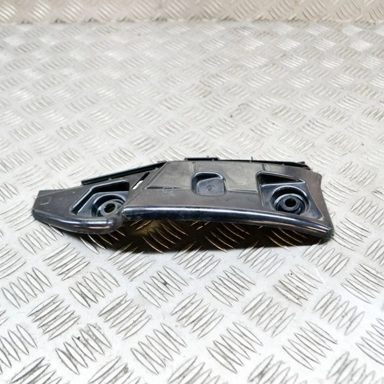 Aizmugurējā bufera turētājs – Mercedes-Benz A klase W176 (2012-2018)