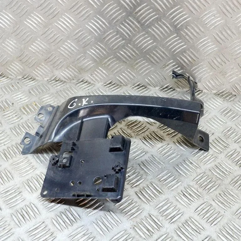 Tagumise kaitseraua kinnitusklamber – Land Rover Range Rover Evoque L538 (2011-2018)