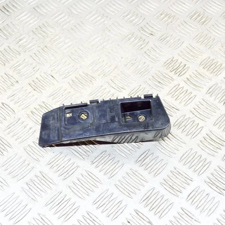 Aizmugurējā bufera turētājs 108399200D