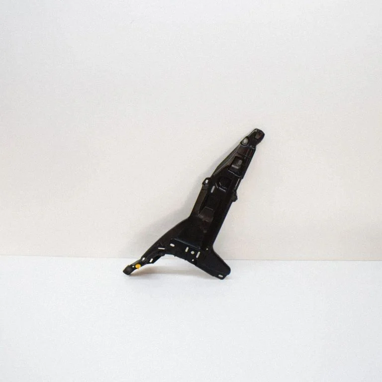Rear bumper mounting bracket – Tesla Model S (2012-)